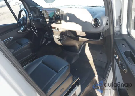 2021 Mercedes-Benz Sprinter 2500 Standard Roof V6 z USA, uszkodzony, nr VIN W1W4EBHY1MT074920